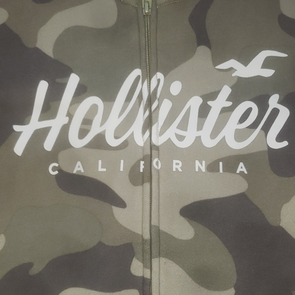Hollister Zip Up sweater